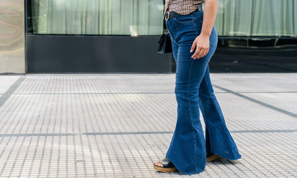 The Professional Appeal of Modern Flared Trousers